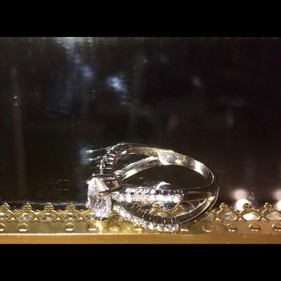 Ring - Picture 3 of 3